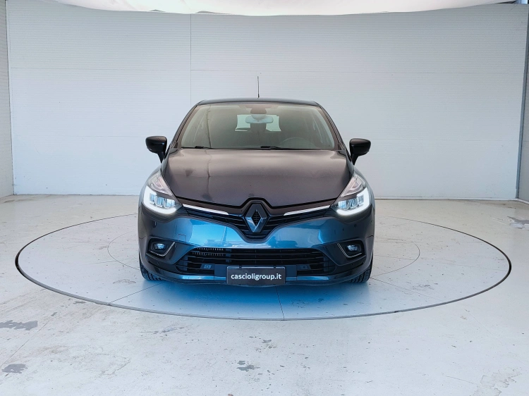 2 - Renault Clio Clio 1.5 dci Moschino Intens 90cv