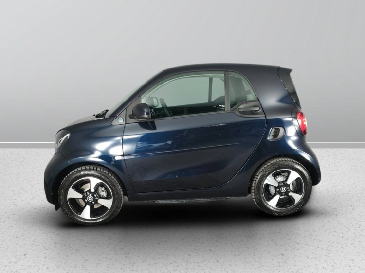 3 - smart fortwo Fortwo eq Passion 22kW