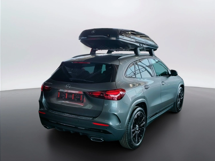 4 - Mercedes-Benz GLA 200 d automatic