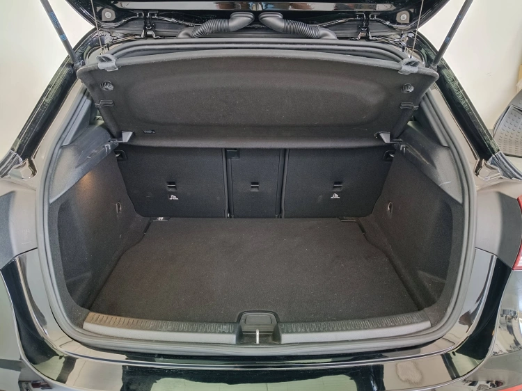 19 - Mercedes-Benz Classe A 180 d Business Extra auto