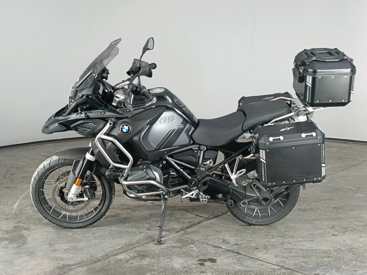 5 - BMW Motorrad GS r1250gs adventure triple black