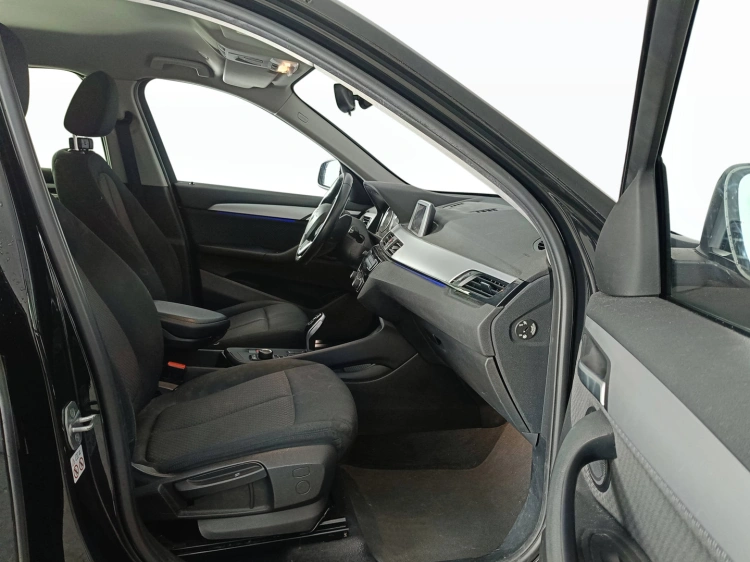 11 - BMW X1 X1 sdrive18d Advantage auto