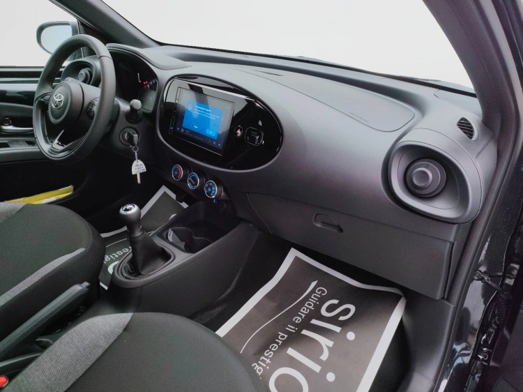 9 - Toyota Aygo X AYGO X 10B MT ACTIVE MY24
