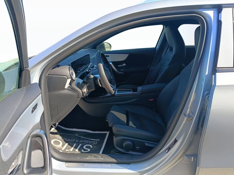 7 - Mercedes-Benz Classe A 200 d Automatic