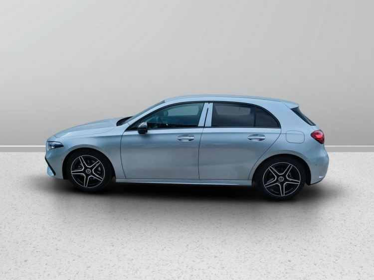 3 - Mercedes-Benz Classe A 180 d Automatic