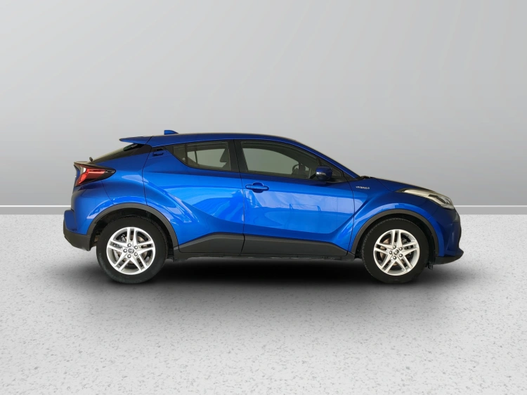 7 - Toyota C-HR C-HR 1.8h Active e-cvt