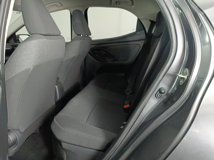 9 - Toyota Yaris TOYOTA Yaris 1.5 Hybrid 5 porte Trend