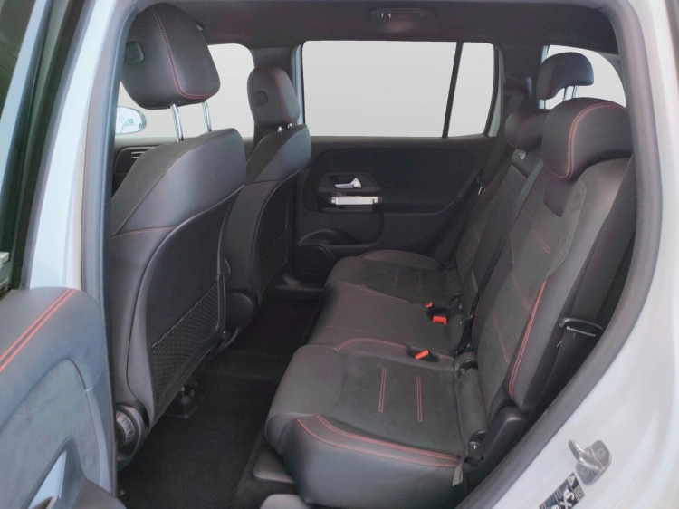 13 - Mercedes-Benz GLB 200 d AMG Line Advanced Plus auto