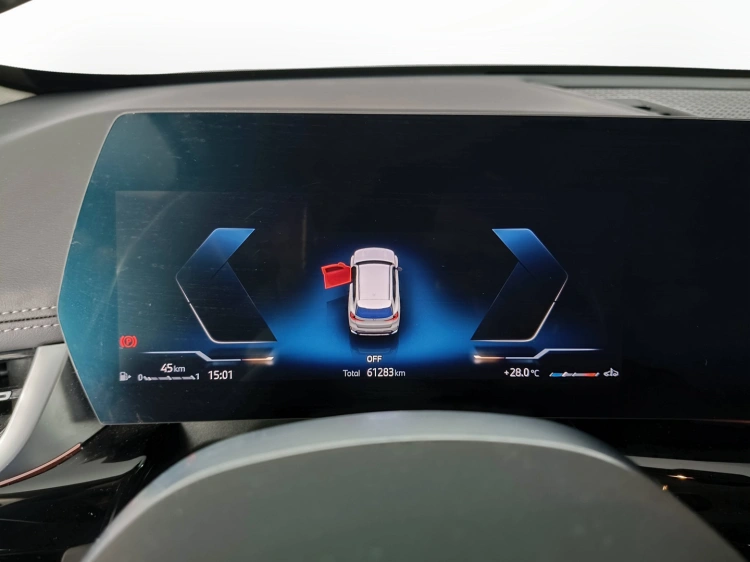 12 - BMW X1 X1 sdrive18d X-Line auto