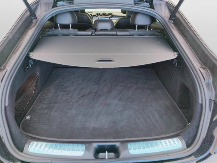 5 - Mercedes-Benz GLC 220 d AMG Line Premium Plus 4matic auto