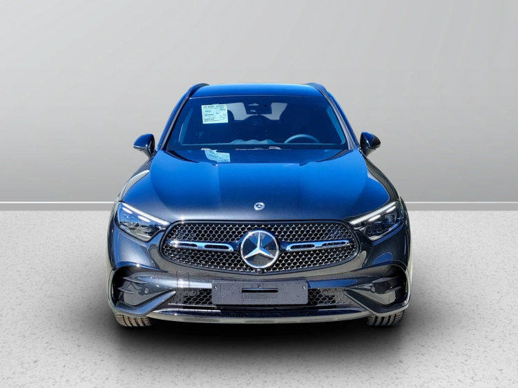 2 - Mercedes-Benz GLC 300 d 4MATIC