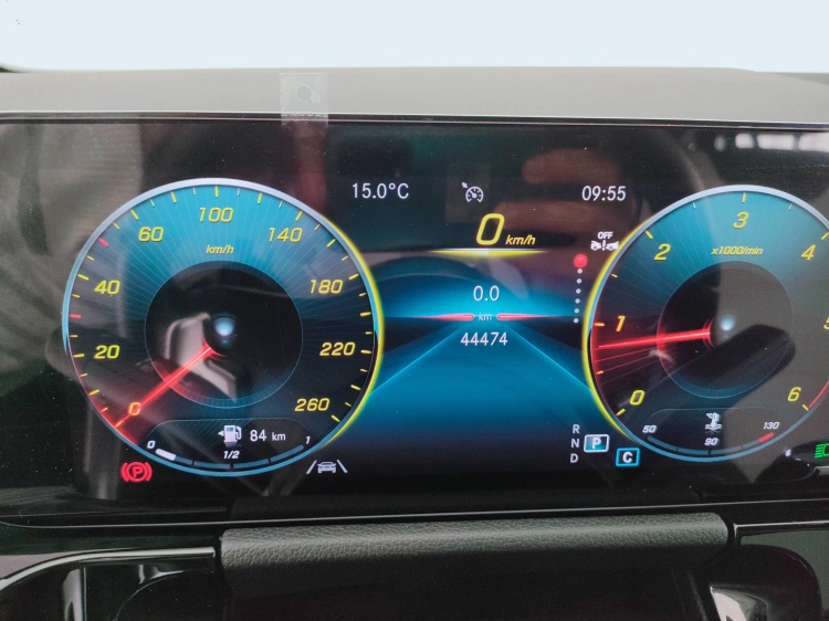 15 - Mercedes-Benz GLA 200 d Premium 4matic auto