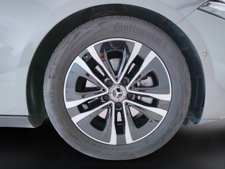10 - Mercedes-Benz Classe A 180 Advanced auto
