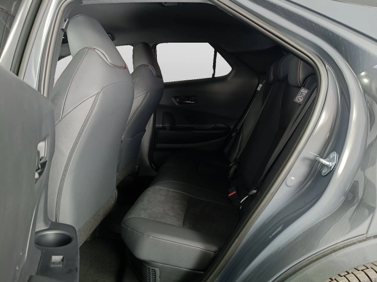 9 - Toyota C-HR C-HR 2.0 PHEV FWD    GR SPORT