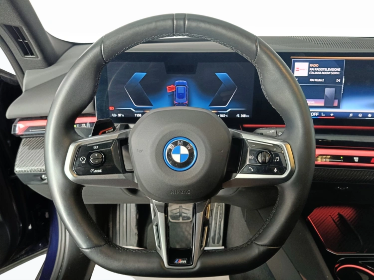 12 - BMW i5 BMW i5 eDrive40 Touring