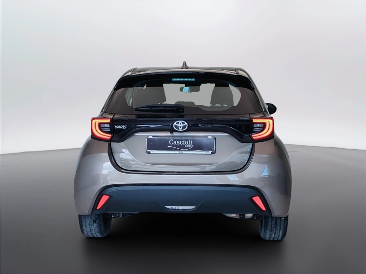 6 - Toyota Yaris Yaris 1.0 Trend