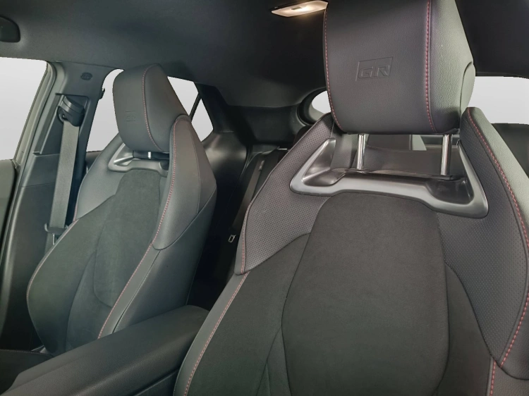 20 - Toyota C-HR C-HR 2.0 phev GR Sport fwd e-cvt