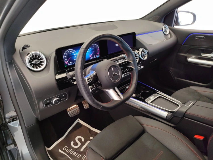 13 - Mercedes-Benz Classe B 180 d AMG Line Advanced Plus auto