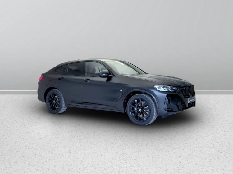 9 - BMW X4 BMW X4 M40d xDrive