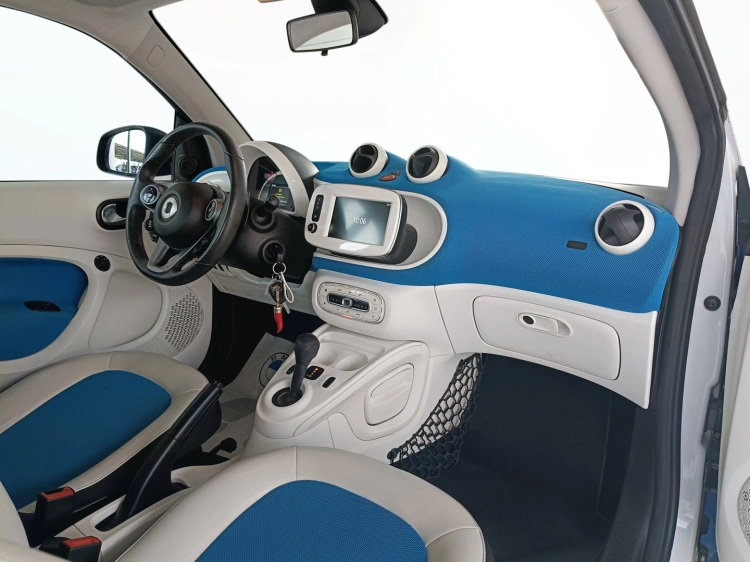 10 - smart fortwo Fortwo 1.0 Proxy 71cv twinamic