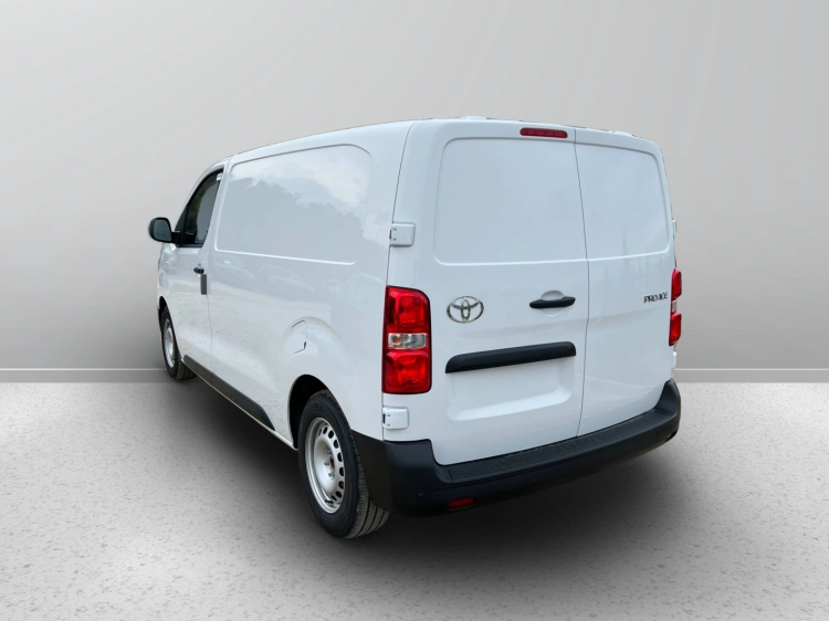 7 - Toyota Professional Proace PROACE 1.5D L1 120M S CMF MY25