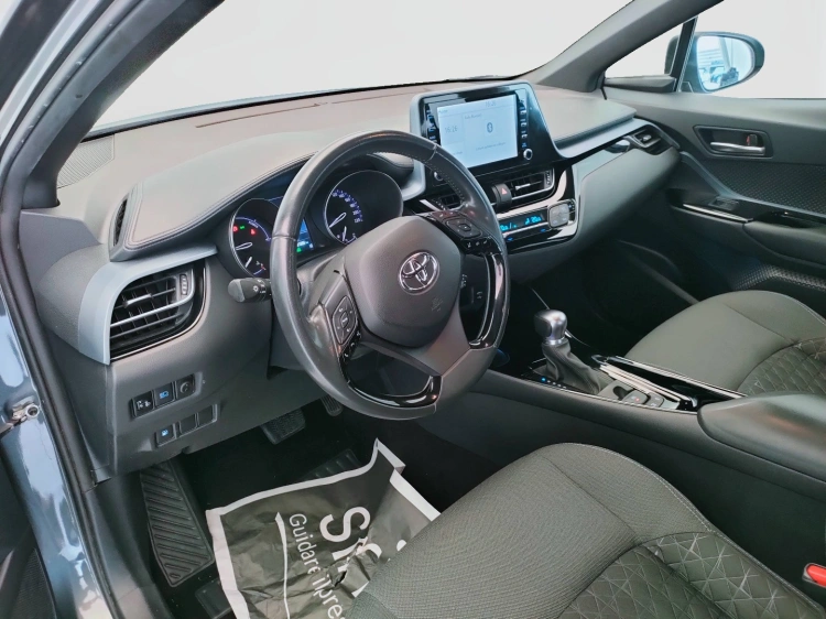 14 - Toyota C-HR C-HR 1.8h Trend e-cvt