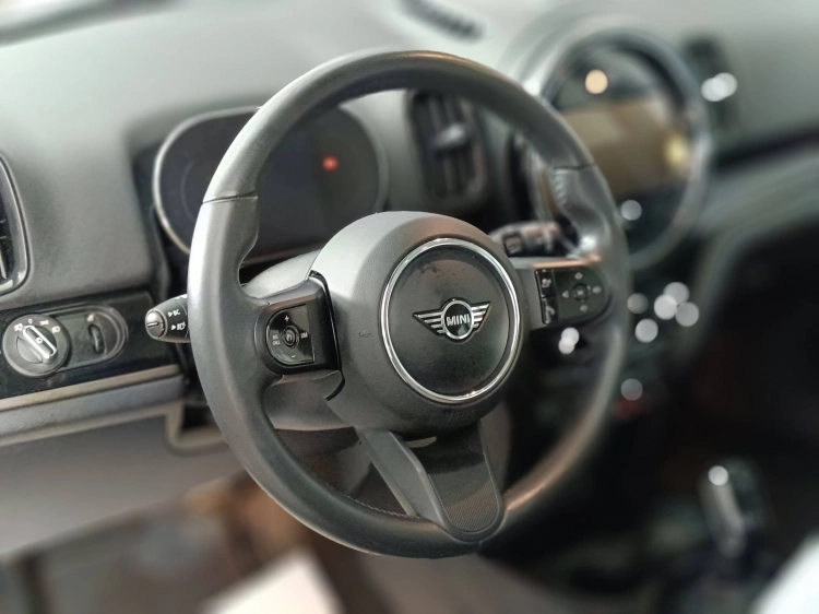 18 - MINI Countryman Mini Countryman 1.5 Cooper Essential auto