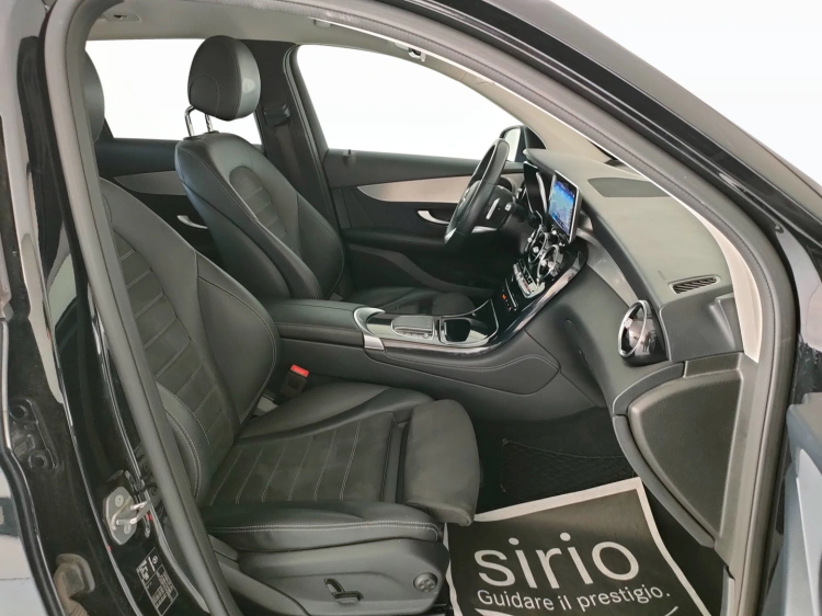 9 - Mercedes-Benz GLC 220 d Premium 4matic auto