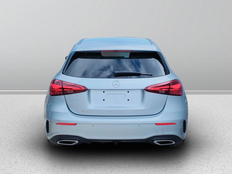 4 - Mercedes-Benz Classe A 180 d Automatic