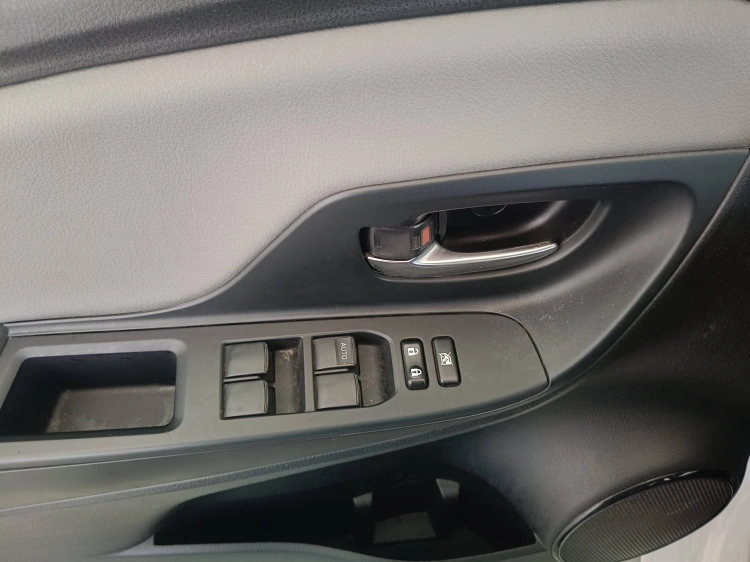 17 - Toyota Yaris Yaris 5p 1.5h Active