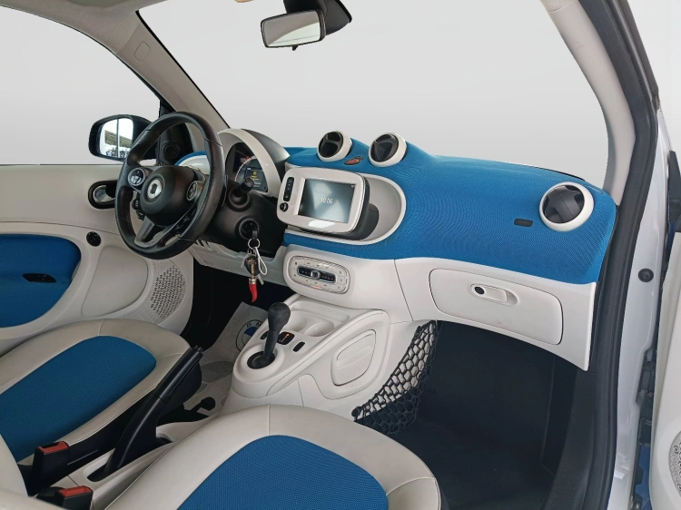 10 - smart fortwo Fortwo 1.0 Proxy 71cv twinamic