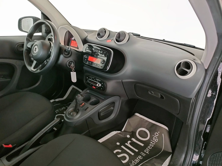 11 - smart fortwo Fortwo 1.0 Youngster 71cv twinamic