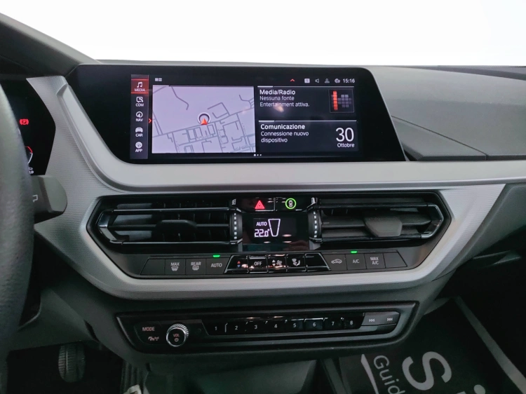 11 - BMW Serie 1 118d