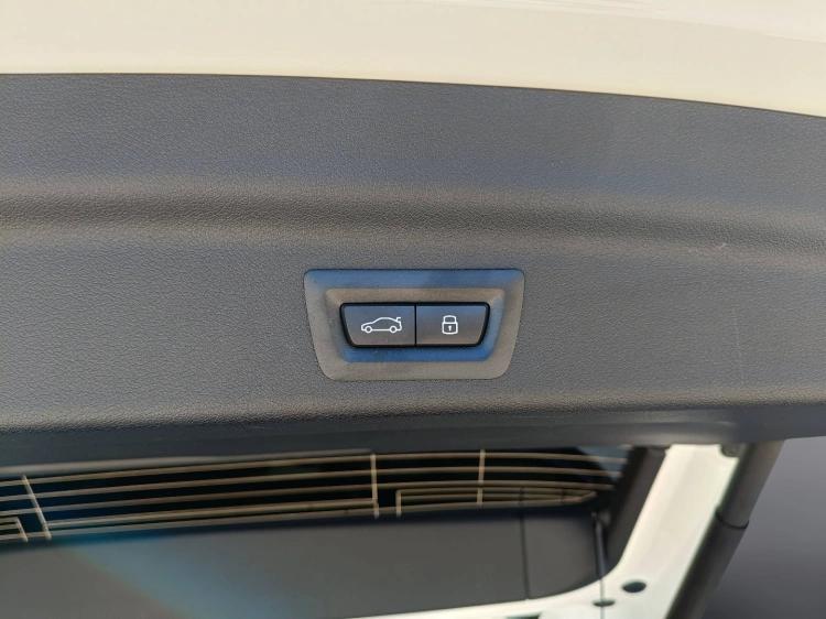 19 - BMW iX1 iX1 edrive 20 X-Line