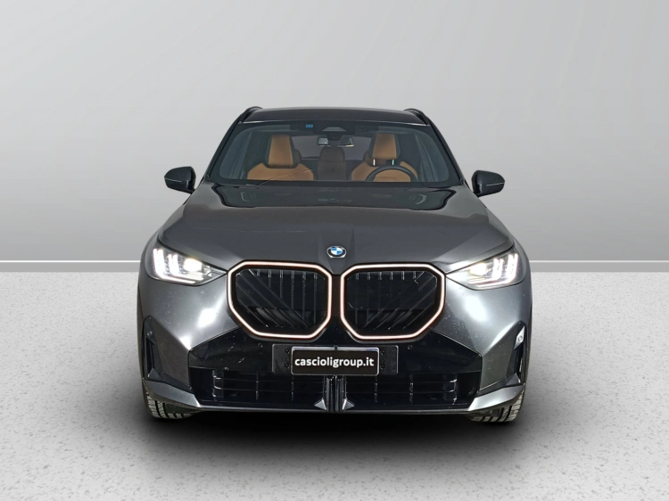 2 - BMW X3 BMW X3 40d xDrive