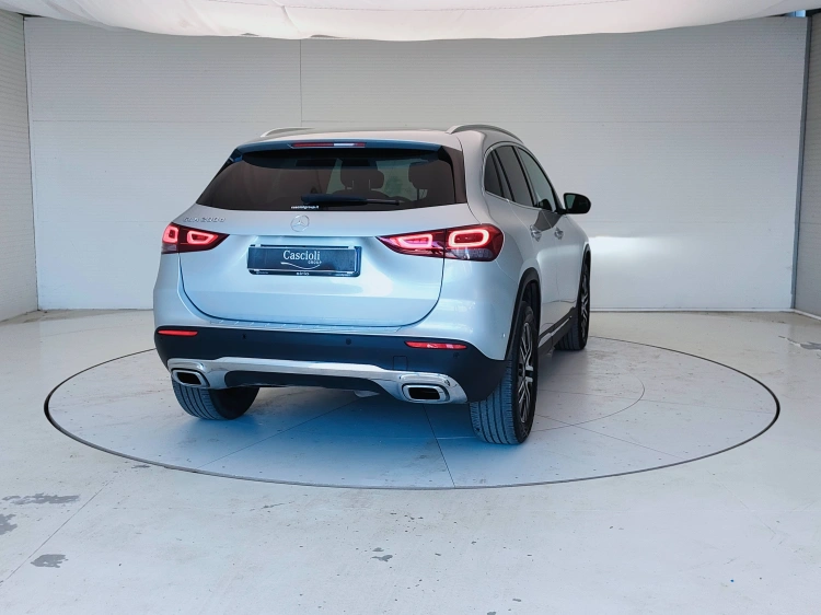 4 - Mercedes-Benz GLA 200 d Sport Plus auto