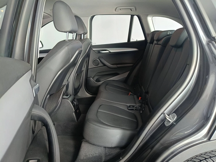 10 - BMW X1 X1 sdrive18d Advantage auto