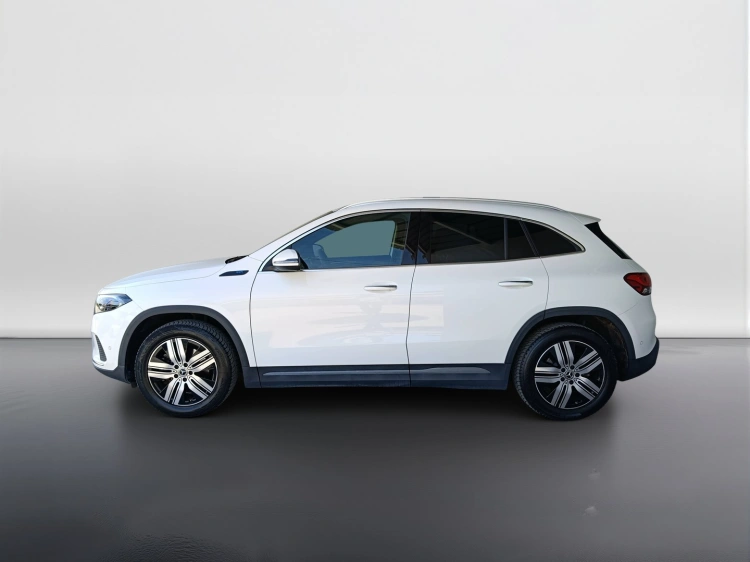 6 - Mercedes-Benz EQA 300 Sport 4matic