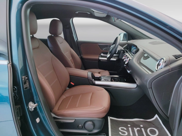 15 - Mercedes-Benz GLA 250 e phev (eq-power) Premium auto