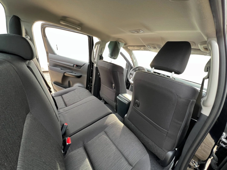 15 - Toyota Professional Hilux HILUX 2.4D A DC 4WD CMF MY24