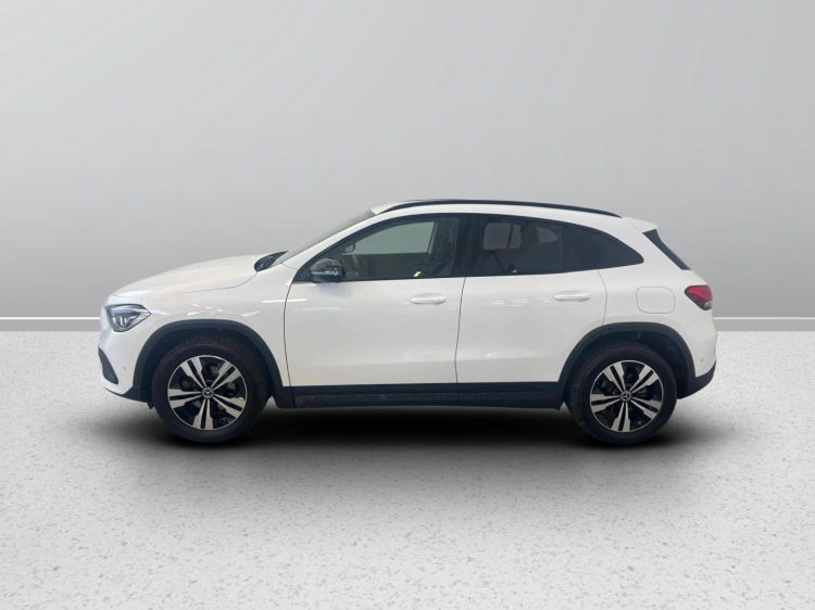 5 - Mercedes-Benz GLA 200 d Sport Plus auto