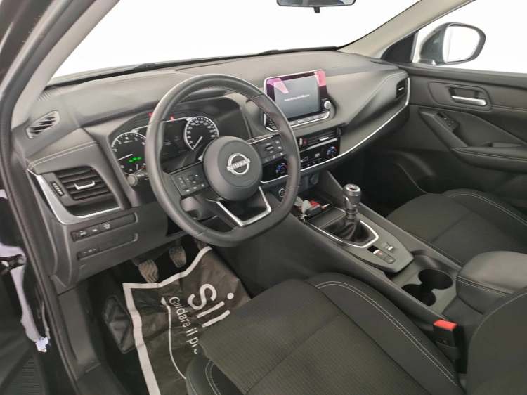 12 - Nissan Qashqai Qashqai 1.3 mhev Business 2wd 140cv