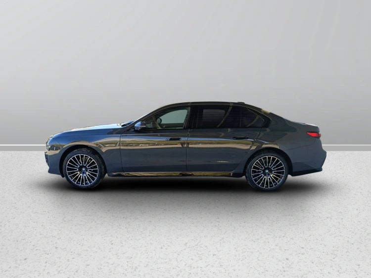 6 - BMW Serie 7 BMW 740d xDrive