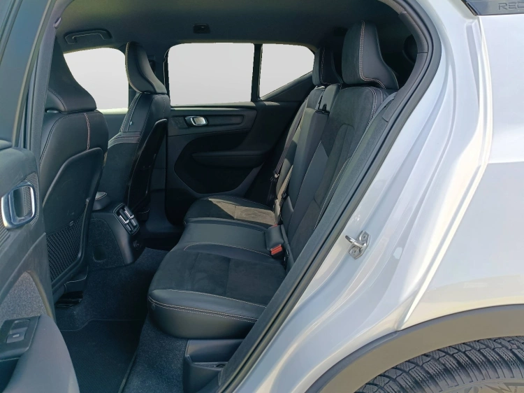 8 - Volvo XC40 XC40 1.5 t4 phev Inscription auto my21