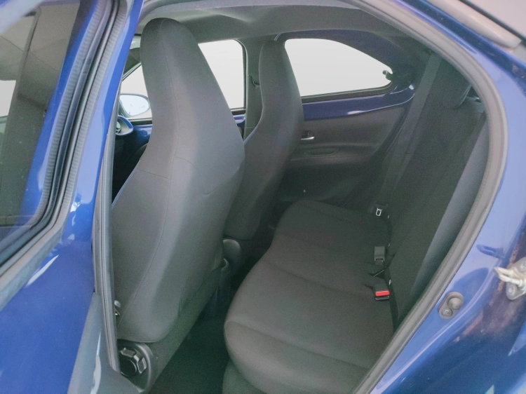 13 - Toyota Aygo X Aygo X 1.0 Trend 72cv