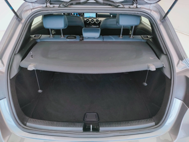 5 - Mercedes-Benz Classe A 180 d Business auto