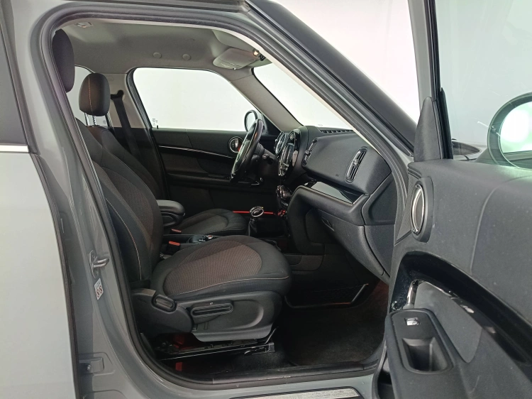 11 - MINI Countryman Mini Countryman 2.0 Cooper D auto