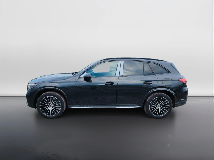 3 - Mercedes-Benz GLC 300 de 4MATIC