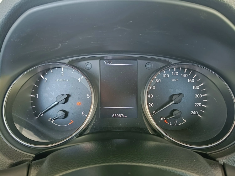 12 - Nissan Qashqai Qashqai 1.5 dci N-Connecta 110cv