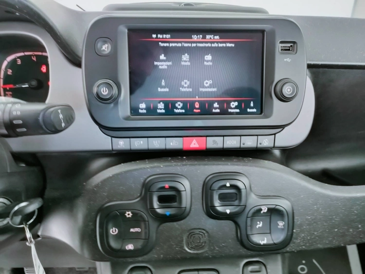 11 - Fiat Panda Panda 1.0 firefly hybrid Cross s&s 70cv 5p.ti